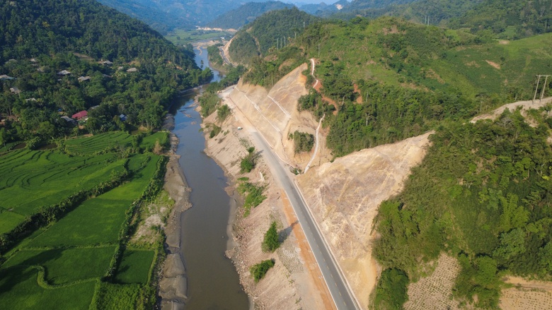 Rộn r&agrave;ng tiếng m&aacute;y giữa đại ng&agrave;n T&acirc;y Bắc- Ảnh 8.