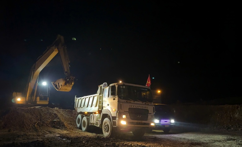 Rộn r&agrave;ng tiếng m&aacute;y giữa đại ng&agrave;n T&acirc;y Bắc- Ảnh 4.