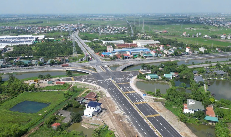 Tuyến đường ven biển - động lực mới cho Hưng Y&ecirc;n- Ảnh 2.