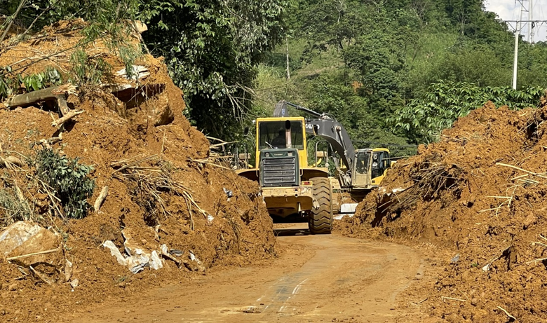 Bộ X&acirc;y dựng c&ocirc;ng bố t&igrave;nh huống khẩn cấp về thi&ecirc;n tai tr&ecirc;n QL3, QL6 v&agrave; đường Hồ Ch&iacute; Minh- Ảnh 1.