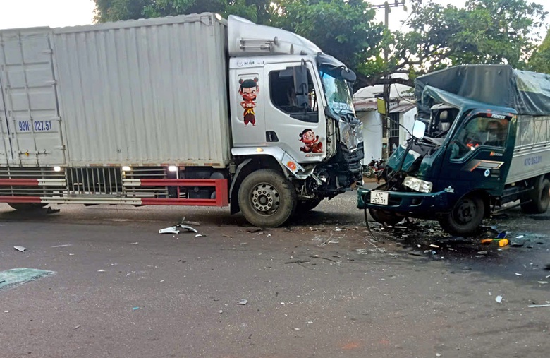 Đắk Lắk: Nguy&ecirc;n nh&acirc;n vụ tai nạn li&ecirc;n ho&agrave;n giữa 3 xe tải tr&ecirc;n quốc lộ 26- Ảnh 1.