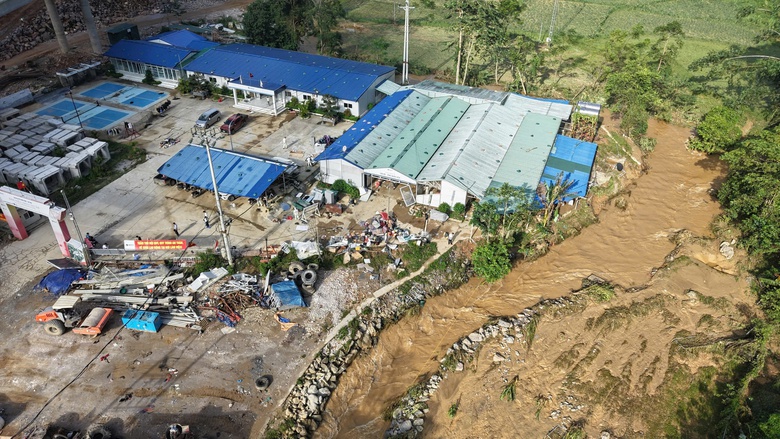 Những ng&agrave;y căng m&igrave;nh giữa lũ dữ t&igrave;m 3 c&aacute;n bộ dự &aacute;n Đồng Đăng - Tr&agrave; Lĩnh mất t&iacute;ch- Ảnh 5.