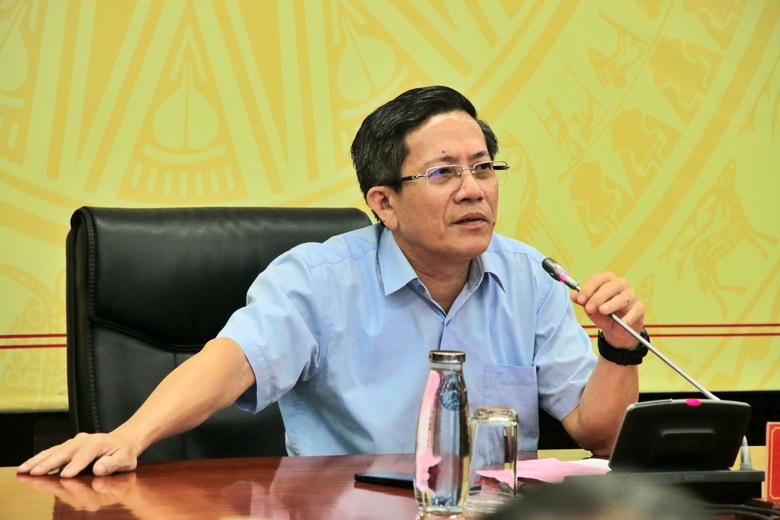 Miền Trung sẵn s&agrave;ng sơ t&aacute;n d&acirc;n để ứng ph&oacute; b&atilde;o số 12- Ảnh 1.