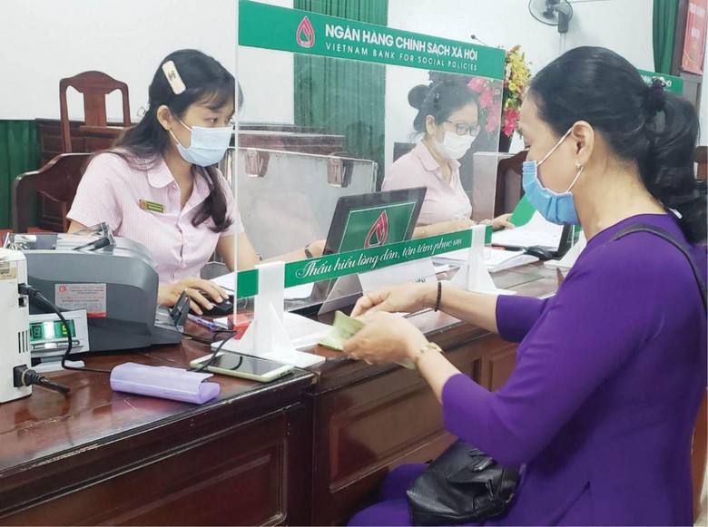 Giảm l&atilde;i suất cho vay, khoanh nợ, gi&atilde;n nợ cho kh&aacute;ch h&agrave;ng bị thiệt hại bởi b&atilde;o lũ- Ảnh 1.