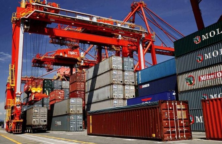 Doanh nghiệp tại Mỹ gấp r&uacute;t nhập h&agrave;ng v&igrave; lo Trump &aacute;p thuế nhập khẩu