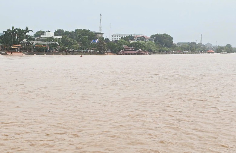 Nhiều nơi tại Quảng Trị ngập s&acirc;u do mưa lũ, đ&atilde; di dời hơn 115 hộ d&acirc;n đến nơi an to&agrave;n- Ảnh 1.