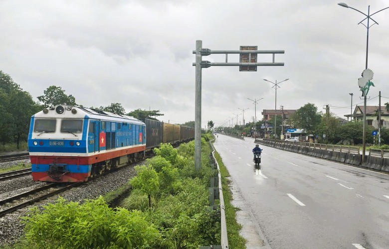 Nhiều nơi tại Quảng Trị ngập s&acirc;u do mưa lũ, đ&atilde; di dời hơn 115 hộ d&acirc;n đến nơi an to&agrave;n- Ảnh 4.