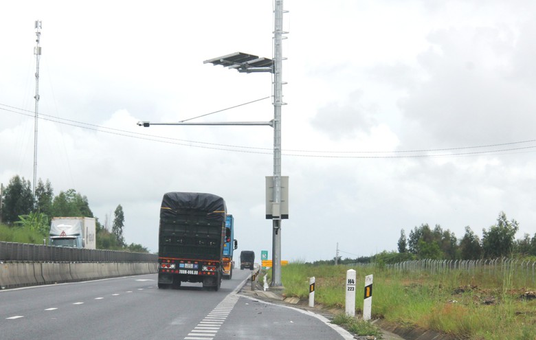 Nh&acirc;n rộng lắp trạm c&acirc;n kiểm so&aacute;t tải trọng xe tr&ecirc;n cao tốc- Ảnh 3.