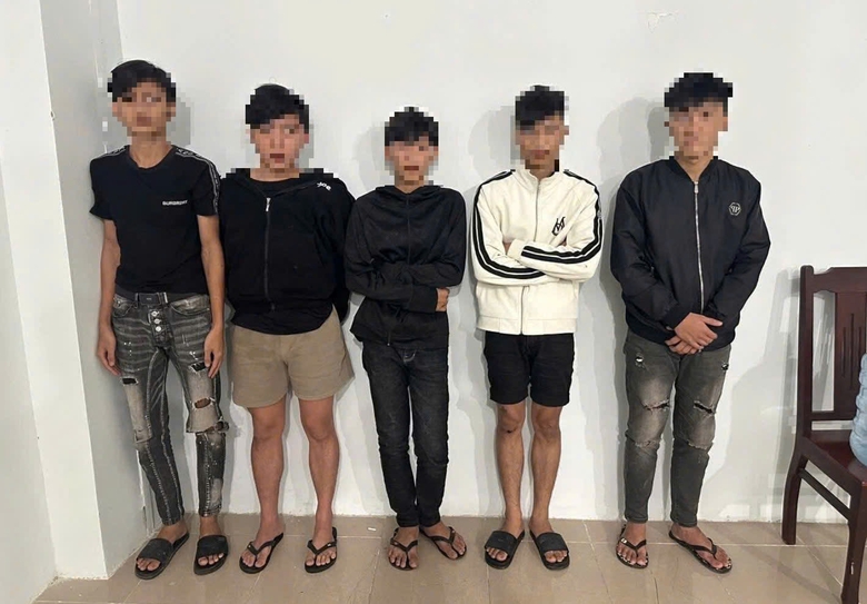 Kh&aacute;nh H&ograve;a: Ngăn chặn nh&oacute;m thanh thiếu ni&ecirc;n mang hung kh&iacute; đi &ldquo;giải quyết m&acirc;u thuẫn&rdquo;- Ảnh 1.