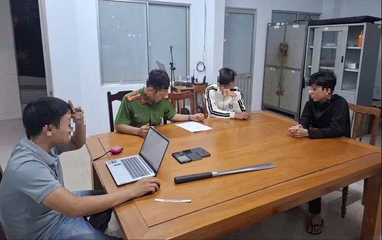 Kh&aacute;nh H&ograve;a: Ngăn chặn nh&oacute;m thanh thiếu ni&ecirc;n mang hung kh&iacute; đi &ldquo;giải quyết m&acirc;u thuẫn&rdquo;- Ảnh 2.