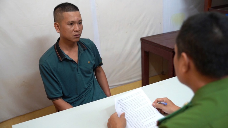 Huế: Tạm giữ đối tượng tấn c&ocirc;ng cảnh s&aacute;t giao th&ocirc;ng tại cầu Vỹ Dạ- Ảnh 1.