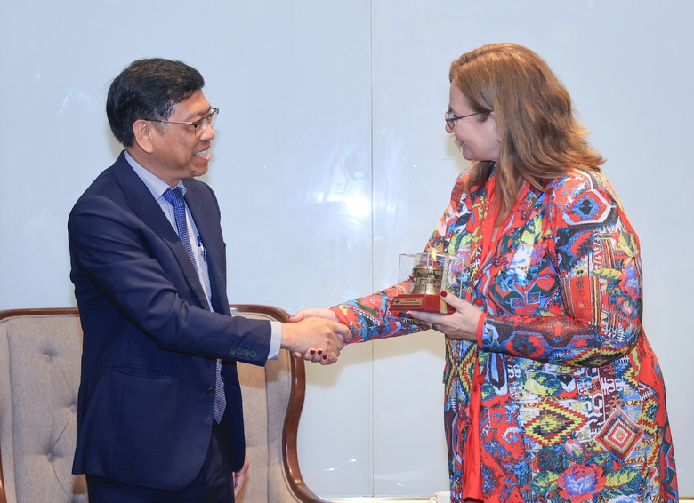 Th&uacute;c đẩy hợp t&aacute;c Việt Nam - H&agrave; Lan lĩnh vực h&agrave;ng kh&ocirc;ng, h&agrave;ng hải- Ảnh 4.