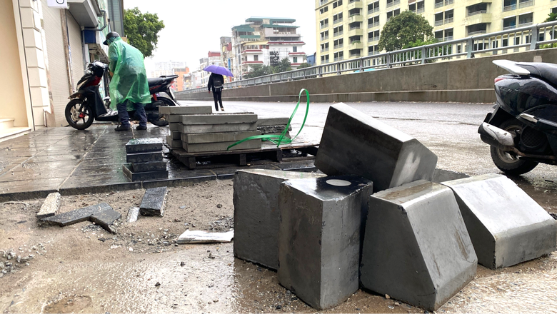 Ho&agrave;n thiện quy định xử phạt vi phạm về thi c&ocirc;ng, bảo tr&igrave; c&ocirc;ng tr&igrave;nh trong phạm vi đường bộ- Ảnh 2.