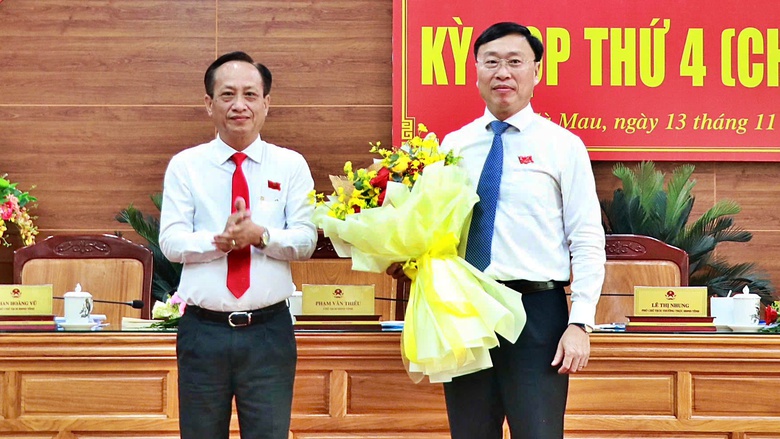 HĐND tỉnh Cà Mau thông qua 7 nghị quyết- Ảnh 2. HĐND tỉnh Cà Mau thông qua 7 nghị quyết- Ảnh 2.