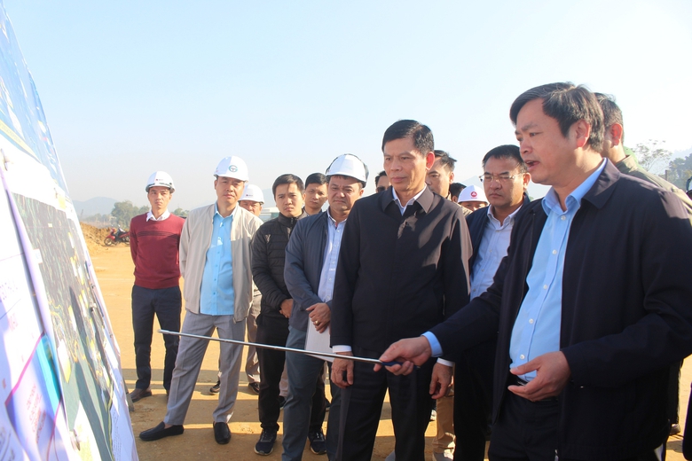 Thứ trưởng L&ecirc; Anh Tuấn: Mở th&ecirc;m mũi thi c&ocirc;ng, đẩy nhanh tiến độ cao tốc Chợ Mới - Bắc Kạn- Ảnh 2.