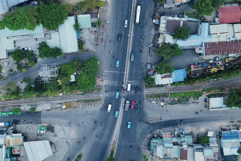 TP.HCM xử l&yacute; dứt điểm lối đi tự mở, bảo đảm an to&agrave;n đường sắt theo Nghị định 65/2018/NĐ-CP- Ảnh 1.