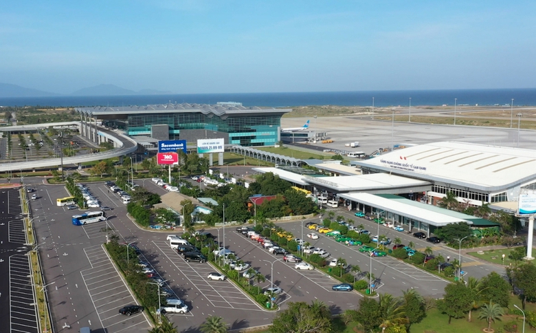Đề xuất điều chỉnh quy hoạch s&acirc;n bay Cam Ranh, n&acirc;ng c&ocirc;ng suất l&ecirc;n tới 21 triệu kh&aacute;ch/năm- Ảnh 1.