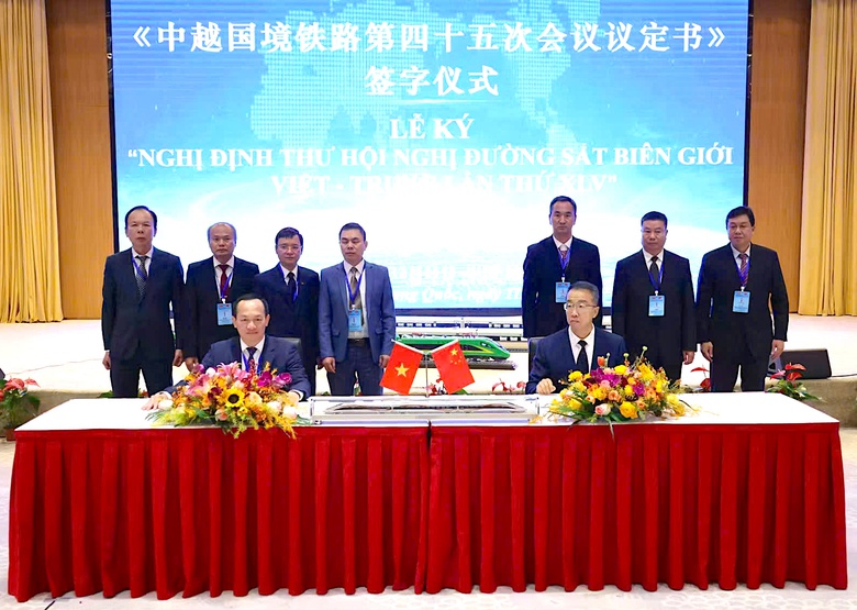 K&yacute; kết Nghị định thư Đường sắt bi&ecirc;n giới Việt - Trung, thống nhất vận tải li&ecirc;n vận quốc tế- Ảnh 1.