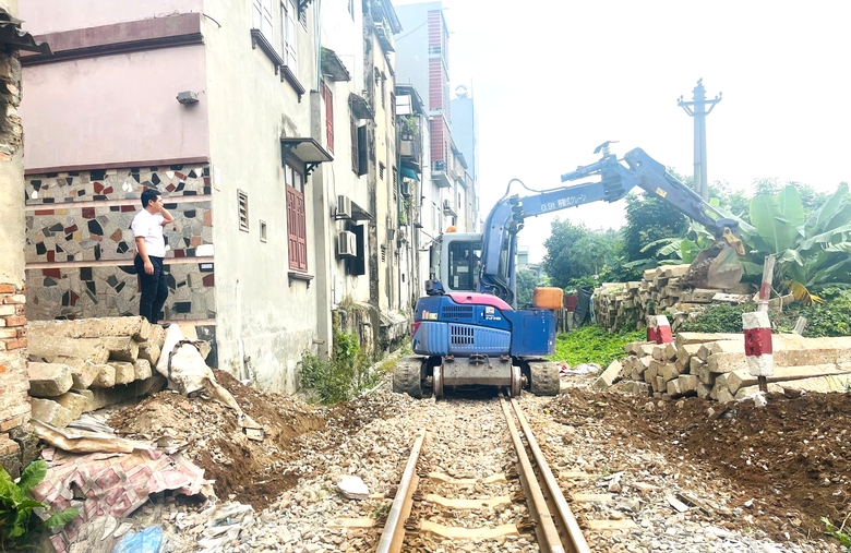 Ph&uacute; Thọ ki&ecirc;n quyết x&oacute;a bỏ lối đi tự mở, bảo đảm an to&agrave;n giao th&ocirc;ng đường sắt- Ảnh 1.