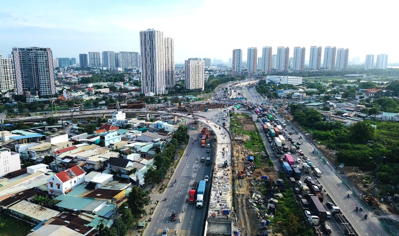 TP.HCM ph&acirc;n cấp quản l&yacute; trật tự x&acirc;y dựng: N&acirc;ng cao hiệu quả gi&aacute;m s&aacute;t, giảm thiểu vi phạm- Ảnh 2.