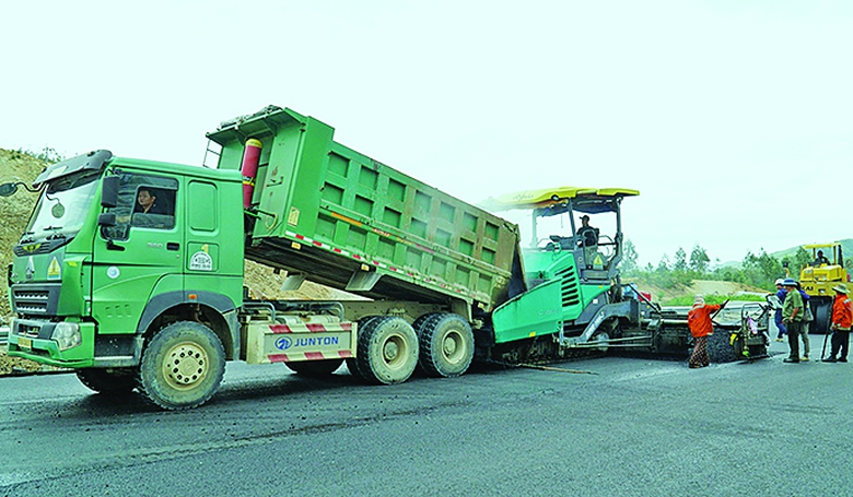 Chạy nước r&uacute;t giải ng&acirc;n vốn giao th&ocirc;ng cuối năm- Ảnh 1.