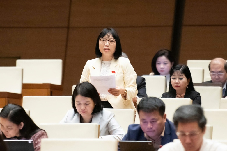 ĐBQH: Giao th&ocirc;ng bứt tốc, an sinh x&atilde; hội cải thiện trong nhiệm kỳ đầy biến động- Ảnh 2.