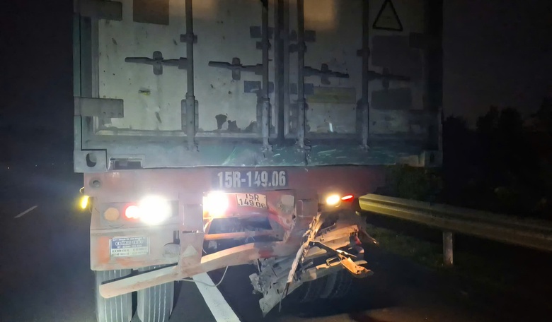 Hiện trường tai nạn xe kh&aacute;ch l&agrave;m 3 người tử vong tr&ecirc;n cao tốc Đ&agrave; Nẵng - Quảng Ng&atilde;i- Ảnh 6.