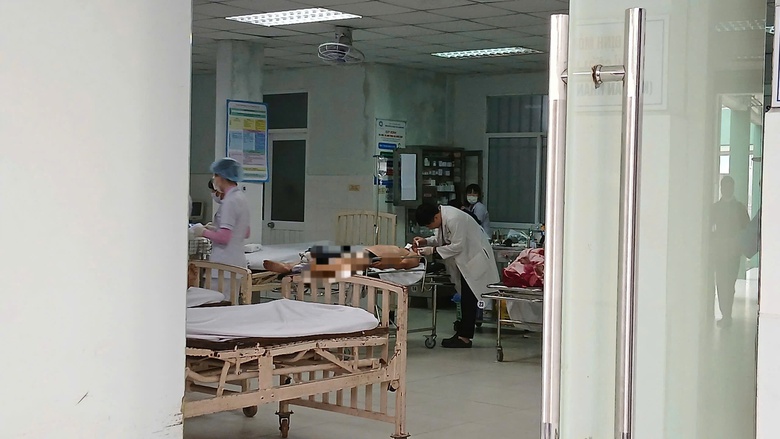 Hiện trường tai nạn xe kh&aacute;ch l&agrave;m 3 người tử vong tr&ecirc;n cao tốc Đ&agrave; Nẵng - Quảng Ng&atilde;i- Ảnh 8.