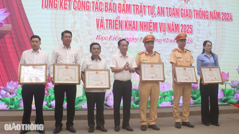 Bạc Liêu: Đoàn viên, hội viên vi phạm giao thông nhiều sẽ bị phê bình, cắt thi đua- Ảnh 3. Bạc Liêu: Đoàn viên, hội viên vi phạm giao thông nhiều sẽ bị phê bình, cắt thi đua- Ảnh 3.