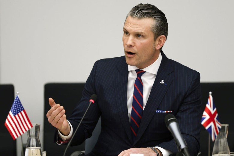 Bộ trưởng Quốc ph&ograve;ng Mỹ "dội g&aacute;o nước lạnh" v&agrave;o mục ti&ecirc;u gia nhập NATO của Ukraine- Ảnh 1.