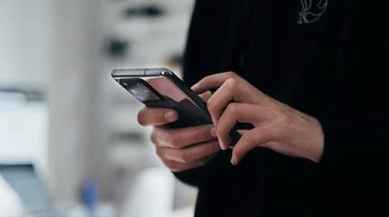 Tin lời bạn tr&ecirc;n mạng, người phụ nữ 54 tuổi mất 1,7 tỷ đồng- Ảnh 1.