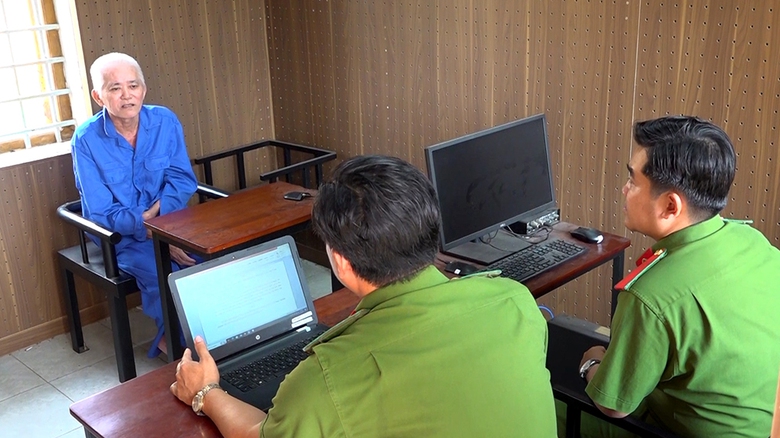 Bắt giữ đối tượng mở 23 c&ocirc;ng ty ghi khống gần 270 tỷ đồng h&oacute;a đơn- Ảnh 1.