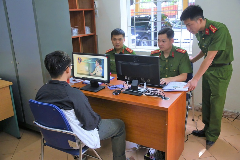 Khi n&agrave;o lực lượng c&ocirc;ng an bắt đầu nhận hồ sơ s&aacute;t hạch, cấp đổi bằng l&aacute;i xe?- Ảnh 2.