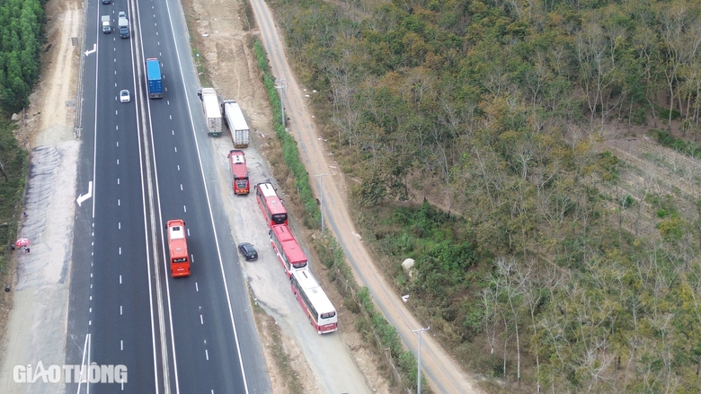 Ngày mai (19/2), Sở GTVT Bình Thuận ngưng nhận hồ sơ cấp đổi, sát hạch lái xe- Ảnh 1. Ngày mai (19/2), Sở GTVT Bình Thuận ngưng nhận hồ sơ cấp đổi, sát hạch lái xe- Ảnh 1.