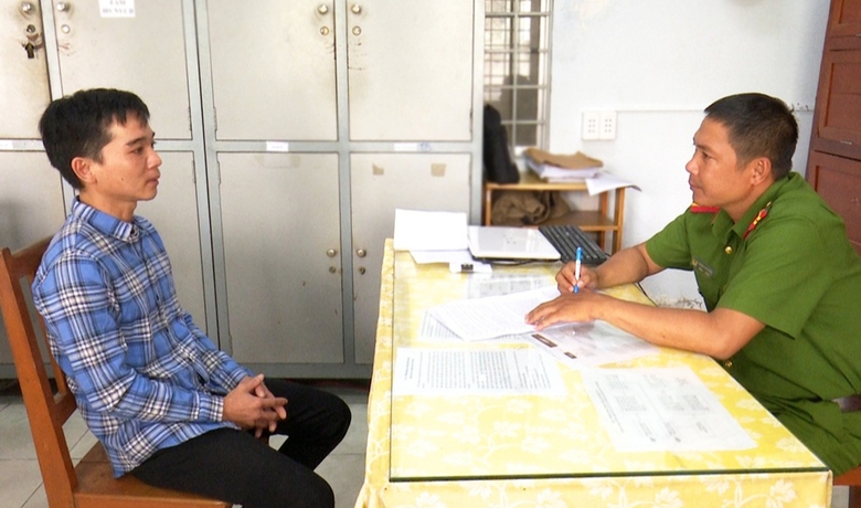 Hỏi mua xe, yêu cầu cho chạy thử rồi cướp xe tại cửa hàng- Ảnh 1. Hỏi mua xe, yêu cầu cho chạy thử rồi cướp xe tại cửa hàng- Ảnh 1.