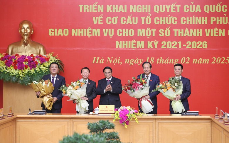 Thủ tướng giao nhiệm vụ cho c&aacute;c th&agrave;nh vi&ecirc;n Ch&iacute;nh phủ mới được bổ nhiệm