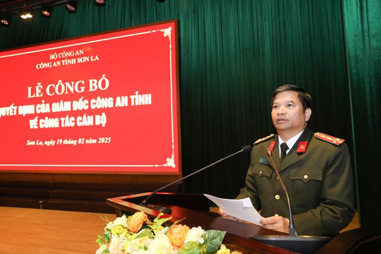 21 l&atilde;nh đạo cấp ph&ograve;ng C&ocirc;ng an tỉnh Sơn La xin nghỉ hưu trước tuổi- Ảnh 1.