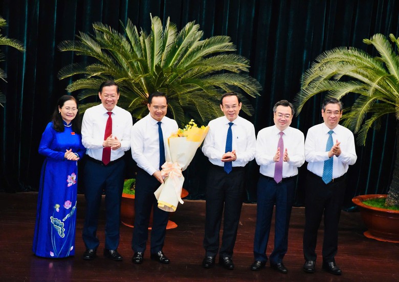 &Ocirc;ng Nguyễn Văn Được giữ chức Chủ tịch UBND TP.HCM- Ảnh 2.