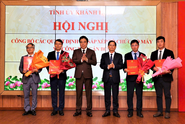 Ông Trần Văn Châu giữ chức Giám đốc Sở Xây dựng tỉnh Khánh Hòa- Ảnh 2. Ông Trần Văn Châu giữ chức Giám đốc Sở Xây dựng tỉnh Khánh Hòa- Ảnh 2.