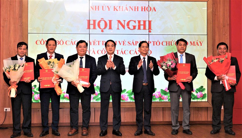 Ông Trần Văn Châu giữ chức Giám đốc Sở Xây dựng tỉnh Khánh Hòa- Ảnh 1. Ông Trần Văn Châu giữ chức Giám đốc Sở Xây dựng tỉnh Khánh Hòa- Ảnh 1.