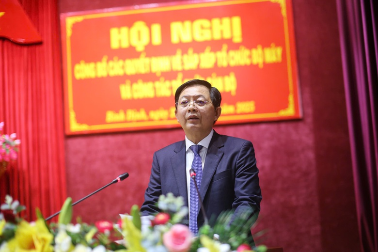 Bình Định bổ nhiệm hàng loạt giám đốc sở mới- Ảnh 3. Bình Định bổ nhiệm hàng loạt giám đốc sở mới- Ảnh 3.