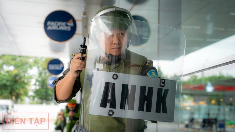 C&ocirc;ng an tiếp nhận nhiệm vụ bảo đảm an ninh h&agrave;ng kh&ocirc;ng từ 1/3- Ảnh 1.