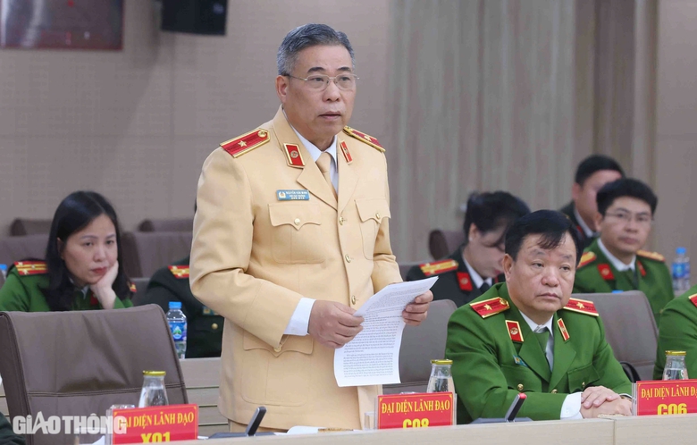 Chưa nhận được bằng l&aacute;i sau khi cấp đổi, xuất tr&igrave;nh bằng l&aacute;i tr&ecirc;n VNeID c&oacute; bị phạt?- Ảnh 1.