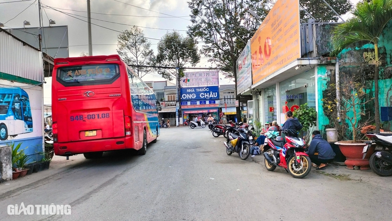 C&agrave; Mau, Bạc Li&ecirc;u l&agrave;m g&igrave; để kh&ocirc;ng &ugrave;n ứ kh&aacute;ch tại bến xe sau Tết?- Ảnh 2.