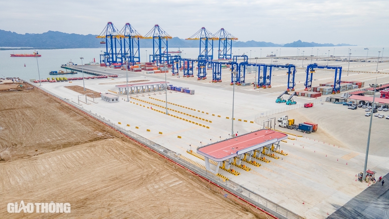 Đo&agrave;n c&ocirc;ng t&aacute;c của Quốc hội khảo s&aacute;t dự &aacute;n đường sắt L&agrave;o Cai - H&agrave; Nội - Hải Ph&ograve;ng- Ảnh 3.