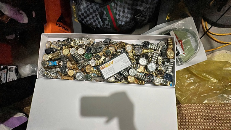 Bắt nh&oacute;m đối tượng trong vụ trộm t&agrave;i sản gần nửa tỷ đồng- Ảnh 2.