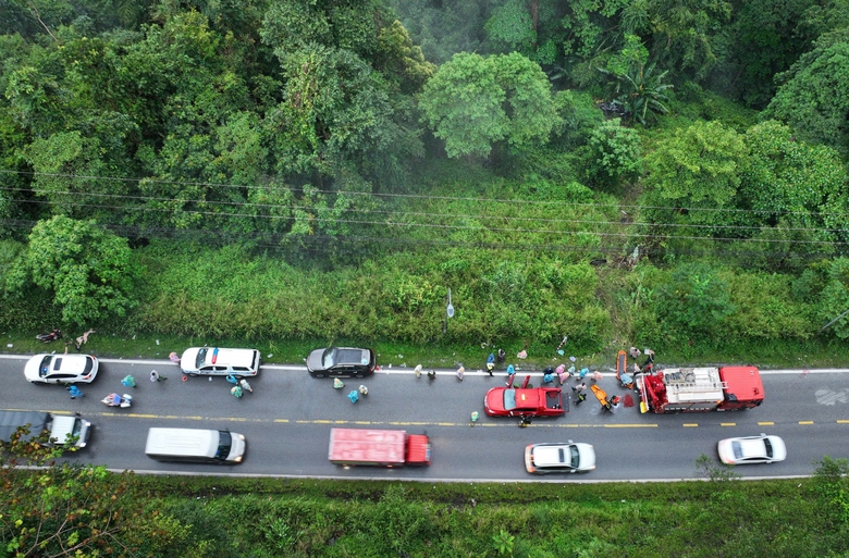 Vụ ô tô rơi xuống vực: Đầu độc chết người tình rồi chở đi chơi lần cuối- Ảnh 3. Vụ ô tô rơi xuống vực: Đầu độc chết người tình rồi chở đi chơi lần cuối- Ảnh 3.