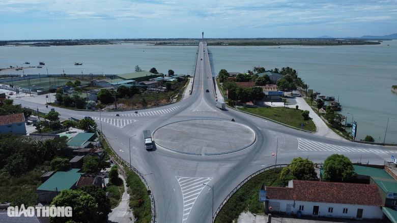 Nhà thầu đường ven biển 4.600 tỷ ở Nghệ An quyết tâm rút ngắn tiến độ 5 tháng- Ảnh 6. Nhà thầu đường ven biển 4.600 tỷ ở Nghệ An quyết tâm rút ngắn tiến độ 5 tháng- Ảnh 6.