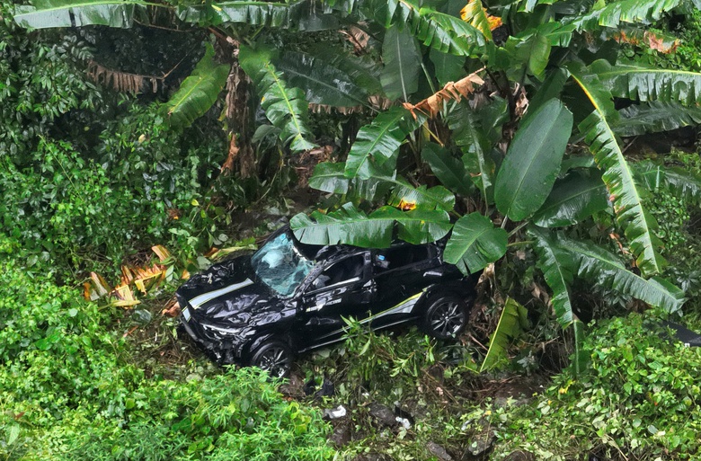 Vụ ô tô rơi xuống vực: Đầu độc chết người tình rồi chở đi chơi lần cuối- Ảnh 2. Vụ ô tô rơi xuống vực: Đầu độc chết người tình rồi chở đi chơi lần cuối- Ảnh 2.