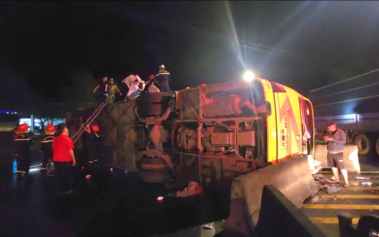 Vụ lật xe kh&aacute;ch, 3 người tử vong ở Ph&uacute; Y&ecirc;n: Th&ocirc;ng tin bất ngờ về t&agrave;i xế